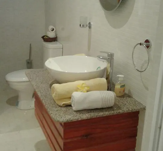 Jbillaselfcatering * Beau Vallon